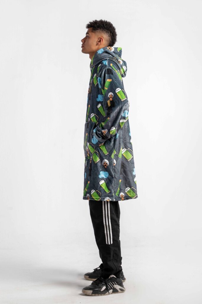 El Kbeer Hoodie Blanket