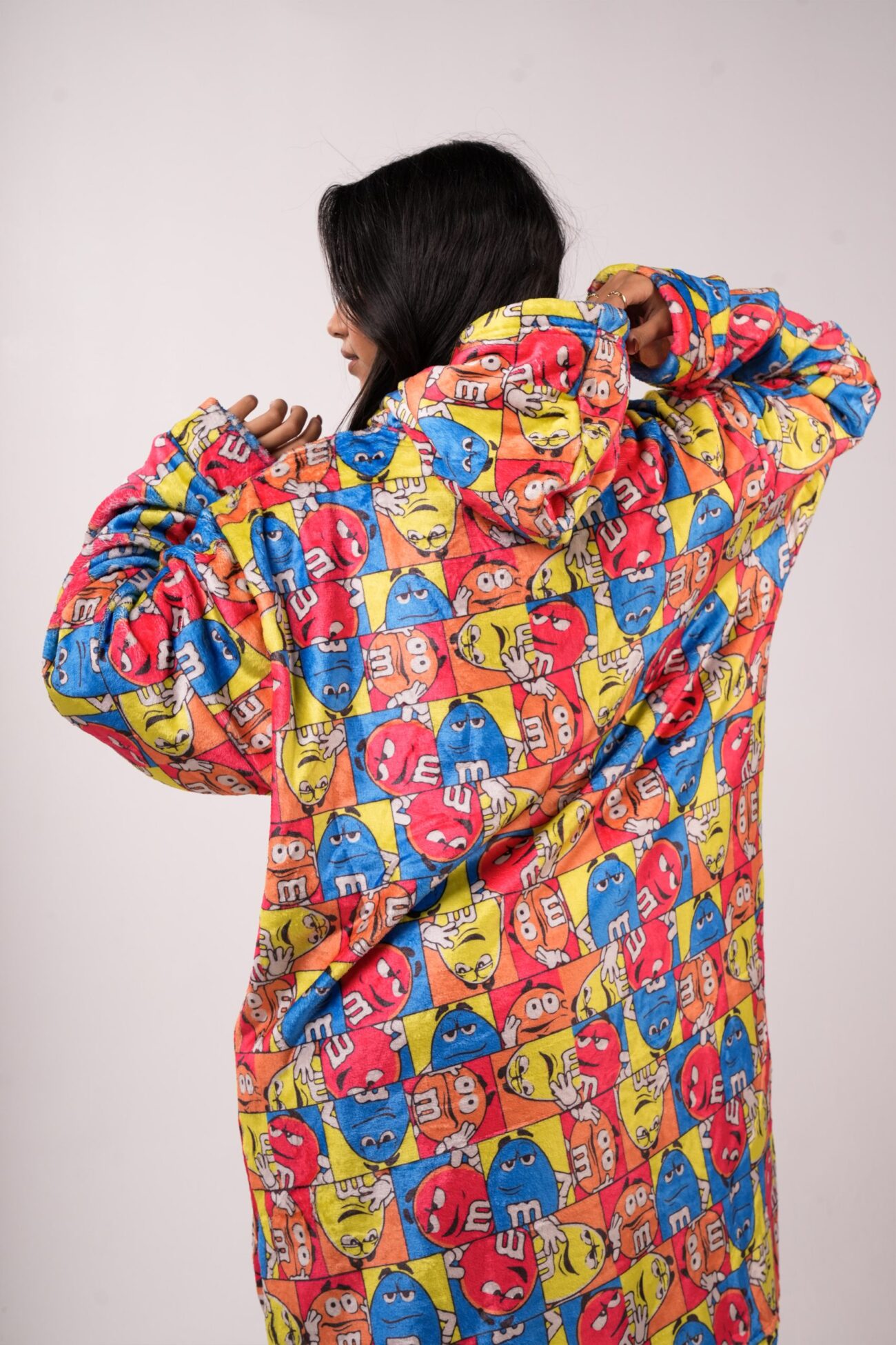M&M's Hoodie Blanket - Image 4